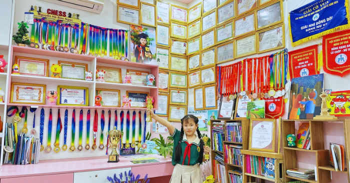 Bảo Ngọc đạt 90 huy chương: Nữ sinh tiểu học gây sốt mạng xã hội
