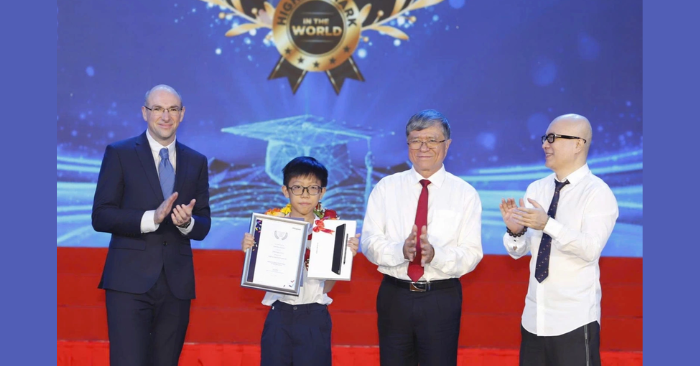 Điểm Toán cao nhất thế giới: Nam sinh tiểu học tại Sài Gòn dẫn đầu kỳ thi quốc tế