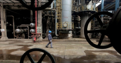 Các quốc gia thắt chặt nguồn cung dầu đối phó cú sốc năng lượng từ Trung Đông