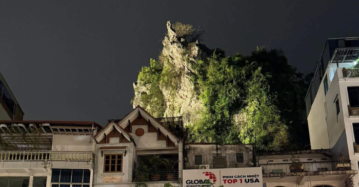 Nam sinh tử vong tại núi Bài Thơ khi leo núi chụp ảnh một mình