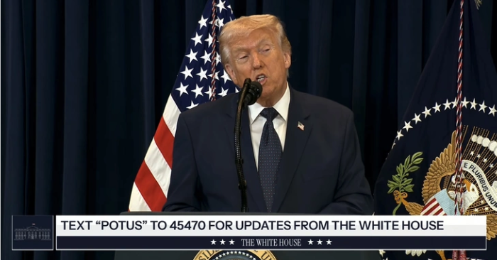 ông Trump họp báo về Iran