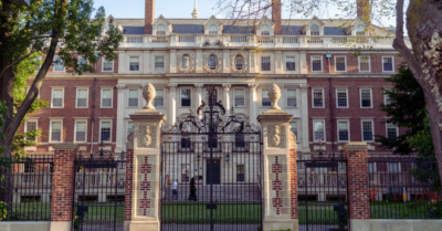 Chính quyền ông Trump kiện Đại học Harvard vì cáo buộc phân biệt đối xử