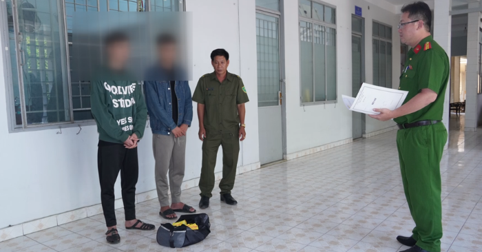 Tín dụng đen: Hai thanh niên rải tờ rơi cho vay bị bắt tại Đồng Tháp