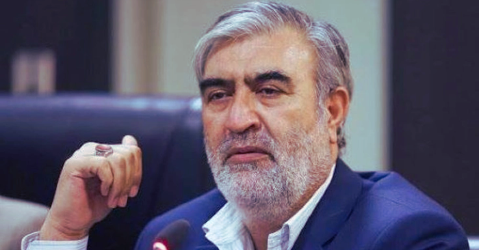 Iran gây xôn xao khi soạn dự luật thu phí qua eo biển Hormuz bằng đồng rial, trong khi Mỹ gia tăng áp lực lên ngành hàng không và bác bỏ đàm phán hạt nhân.