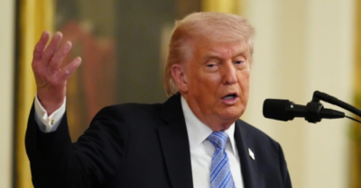Tổng thống Donald Trump dừng chiến dịch hộ tống tại Hormuz mở lại triển vọng đàm phán với Iran,