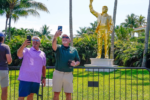 Tượng vàng của ông Trump tại Florida: Mục sư bác bỏ cáo buộc thờ cúng