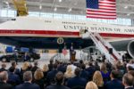 Tổng thống Trump giới thiệu chuyên cơ Air Force One mới do Qatar tặng