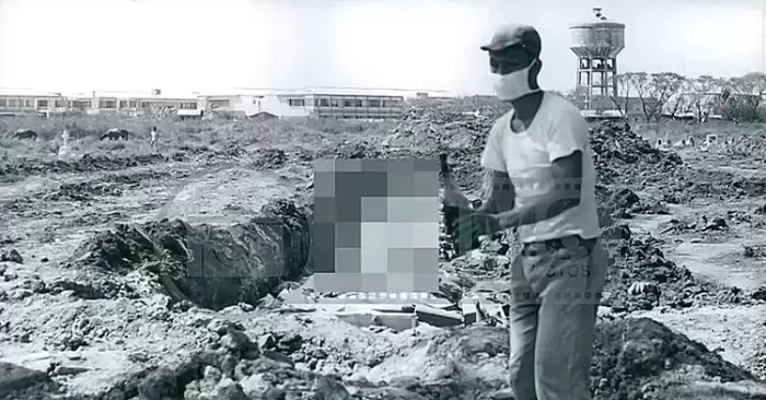 hố chôn liệt sĩ