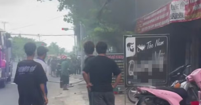 đốt tiệm giặt sấy