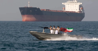 Iran tuyên bố phong tỏa eo biển Hormuz, cảnh báo tấn công tàu vi phạm