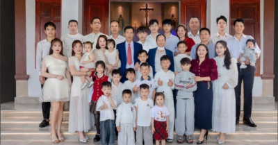 Đại gia đình Nghệ An có 10 con: Mẹ và con gái cùng ở cữ, bữa cơm ngồi kín 3 mâm