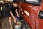 Cậu học trò mồ côi ở Thanh Hóa tự đi làm hè để có tiền mua thẻ bảo hiểm y tế