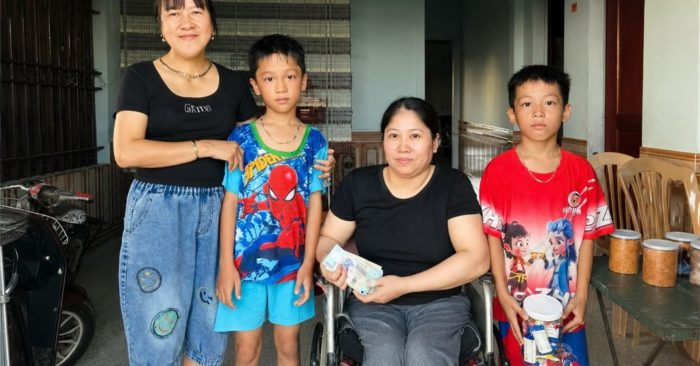 Người phụ nữ bị bệnh viện trả về nay nuôi hàng chục lao động