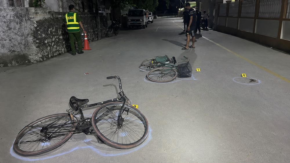 Vụ tai nạn xe đạp hy hữu làm 1 người tử vong, cơ quan chức năng điều tra nguyên nhân. Xem diễn biến vụ việc.
