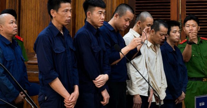 Lập bẫy tuyển dụng, bán nhiều người sang Campuchia: các bị cáo hầu tòa, vụ án phơi bày thủ đoạn lừa đảo xuyên biên giới.