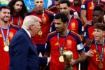 Tổng thống Mỹ trao cúp vô địch World Cup cho đội Tây Ban Nha