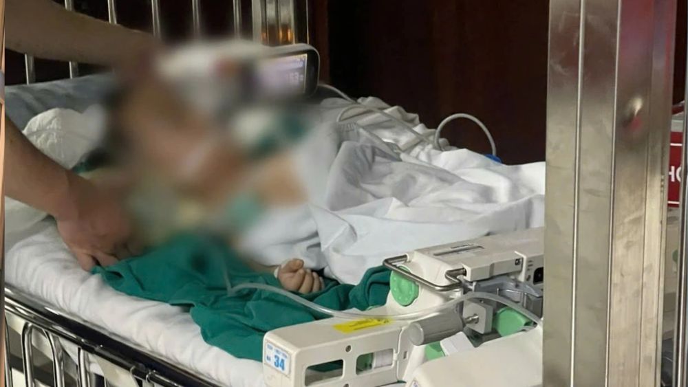 Bé trai gần 3 tuổi hôn mê sau buổi học ở cơ sở can thiệp