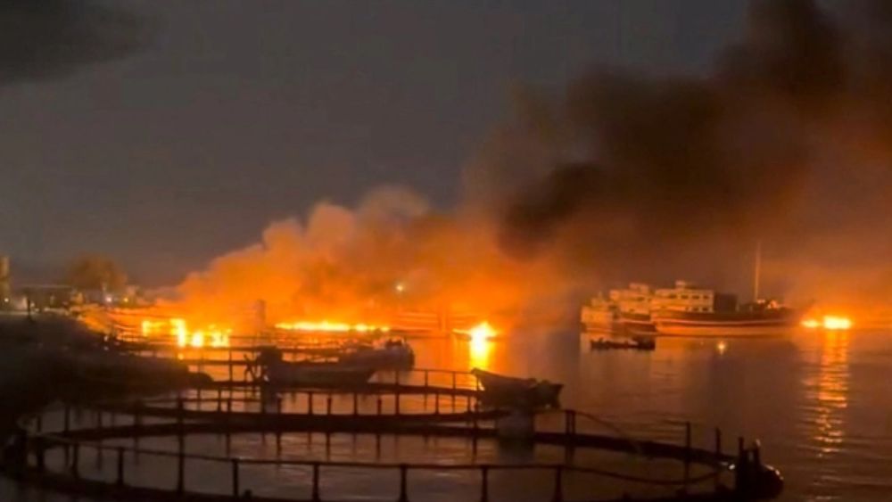 Người Iran dưới mưa bom Mỹ sau không kích gần Hormuz