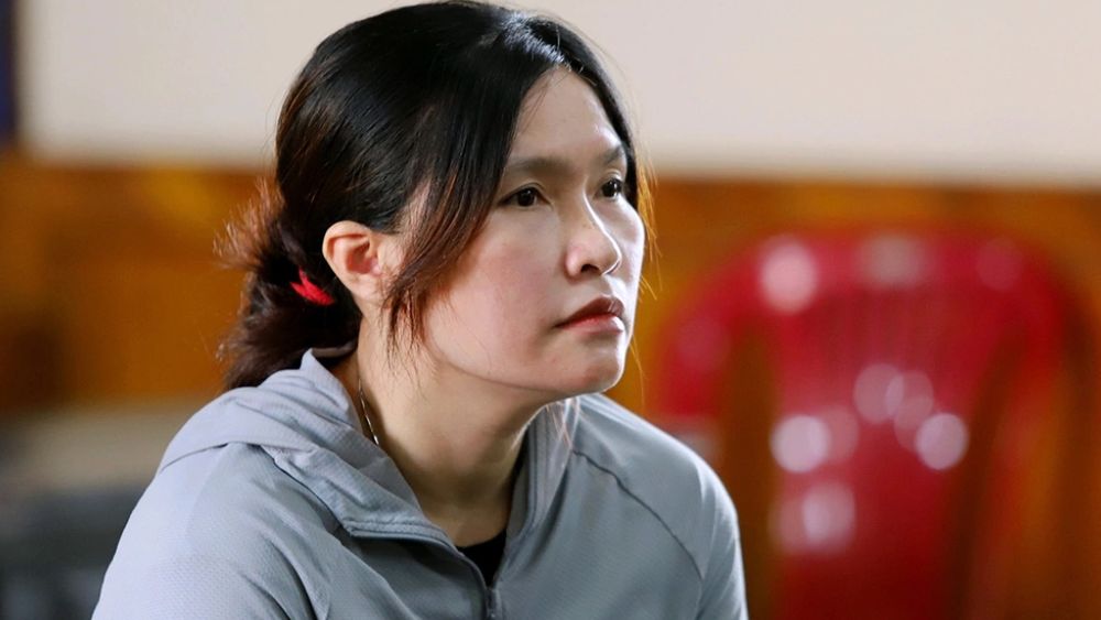 tiếp tục lừa đảo nhiều nạn nhân trong thời gian được hoãn thi hành án 10 năm tù, gây thiệt hại hàng tỷ đồng.