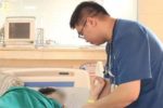 Thiếu niên 15 tuổi đột quỵ não khi đang đi vệ sinh, được cứu trong giờ vàng