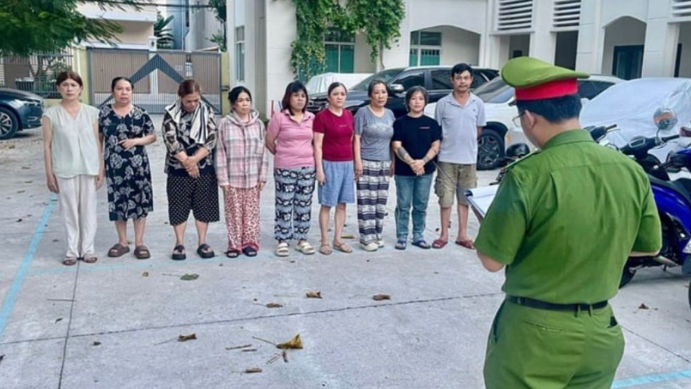 Công an Đà Nẵng bắt nhóm nữ cầm đầu đường dây lô đề giao dịch gần 8 tỷ đồng, làm rõ phương thức hoạt động và các đối tượng liên quan.