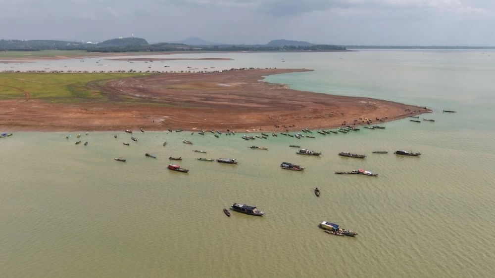 Mực nước hồ Trị An giảm sâu khiến doanh nghiệp cấp nước lo thiếu nguồn nước thô, kiến nghị điều tiết để đảm bảo cấp nước sinh hoạt