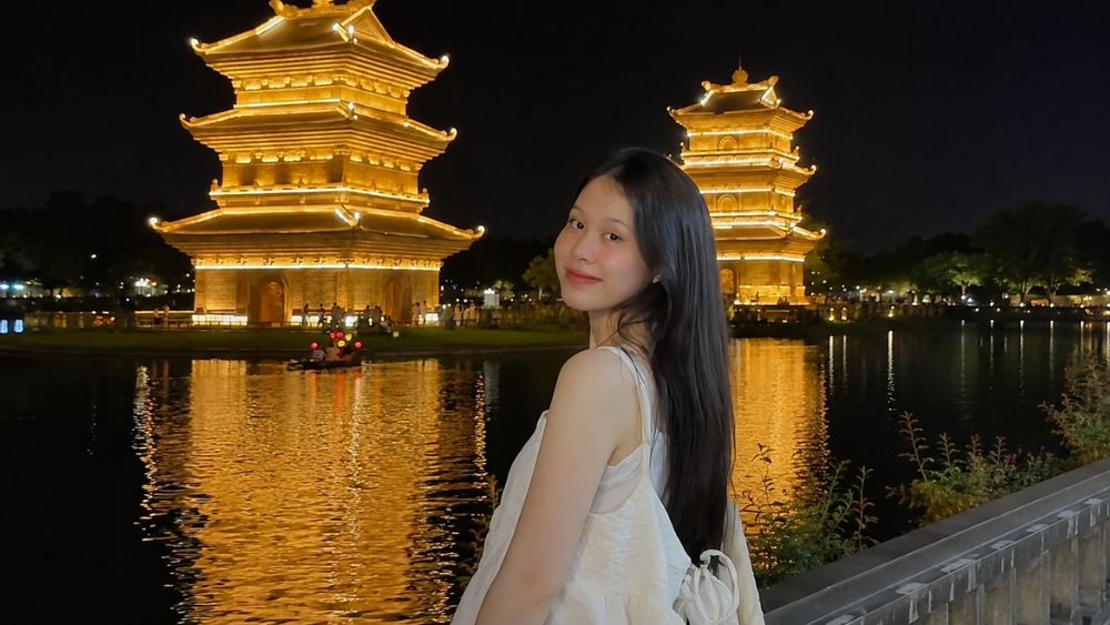 Du lịch Ninh Bình bứt phá với gần 17,6 triệu lượt khách trong 6 tháng đầu năm, đạt gần 90% kế hoạch năm nhờ đa dạng sản phẩm du lịch.