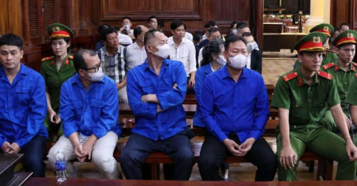 Chủ tịch Tập đoàn Khoáng sản Hưng Thịnh và các đồng phạm hầu tòa trong vụ án khai thác khoáng sản, gây chú ý tại phiên xét xử.