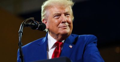 Trump tuyên bố cân nhắc tập kích Iran lớn hơn mọi chiến dịch trước