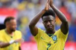 Lời xin lỗi nghẹn lòng của Vinicius sau cú sốc Brazil dừng bước ở World Cup