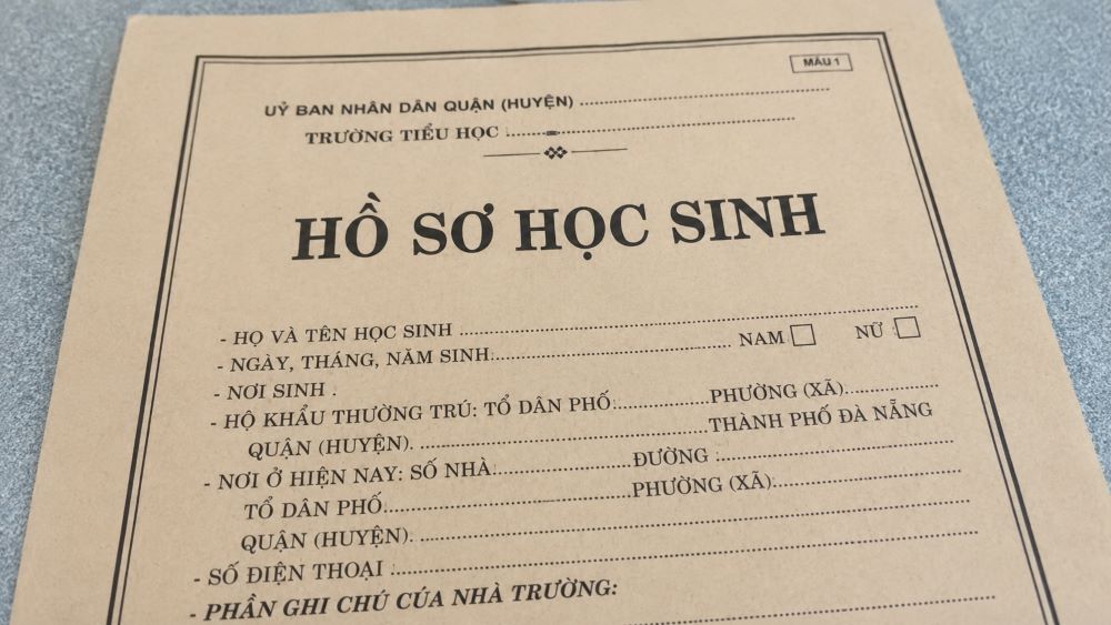 Người phụ nữ bị khởi tố vì lừa tiền 50 phụ huynh bằng chiêu “chạy trường”. Chi tiết vụ việc khiến nhiều người cảnh giác.