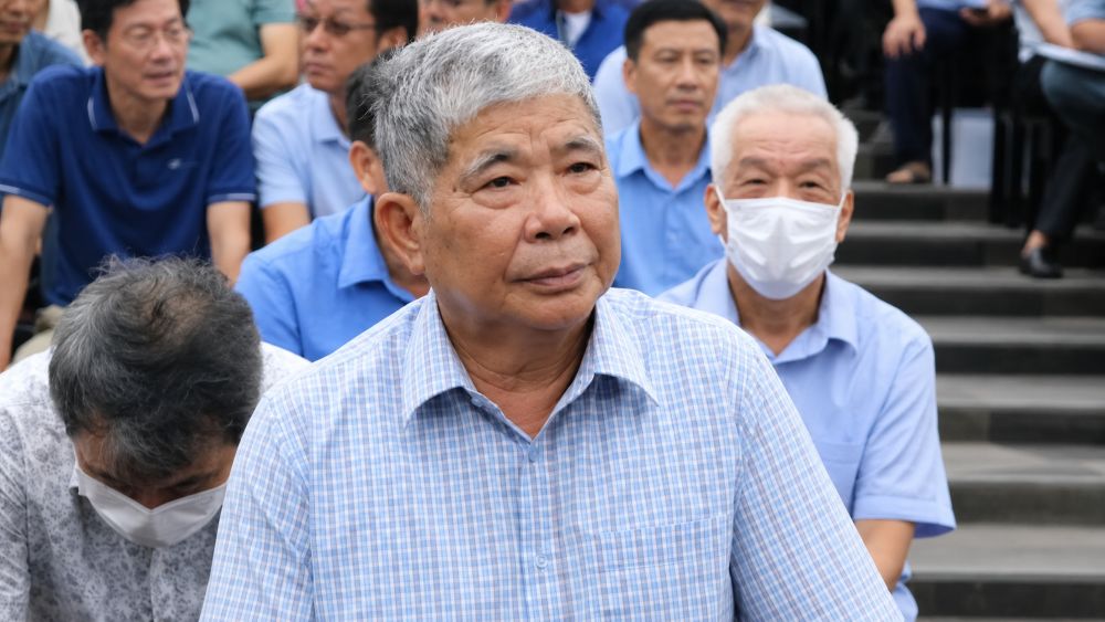 Truy tố Lê Thanh Thản về tội lừa dối khách hàng, liên quan sai phạm tại dự án CT6 Kiến Hưng và 519 căn hộ không được cấp sổ đỏ.
