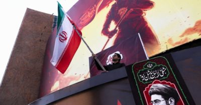 Iran cảnh báo các nước theo Mỹ sẽ thành “kẻ thù”