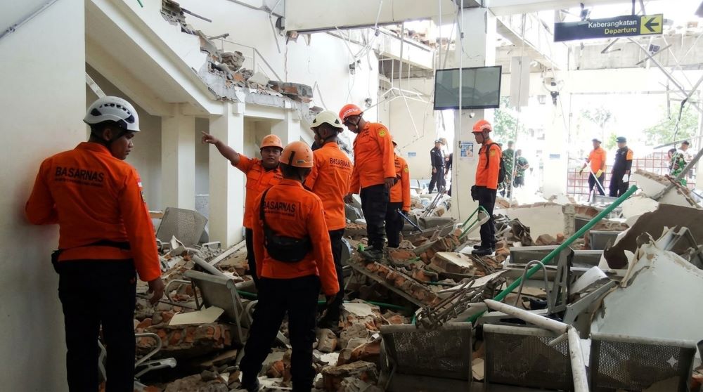 Cập nhật mới nhất về trận động đất tại Indonesia: Số người thiệt mạng tăng lên 68 người, lực lượng chức năng đang khẩn trương khắc phục hậu quả.