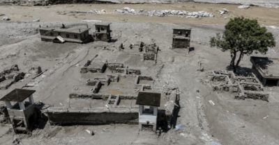 Đường hầm thủy điện trở thành hy vọng giữa vùng lũ