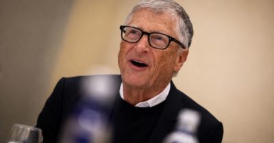 Bill Gates cảnh báo AI đang vượt quá khả năng thích ứng