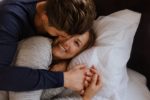 Đêm tân hôn, tôi bất ngờ trước món quà và bí mật của chồng