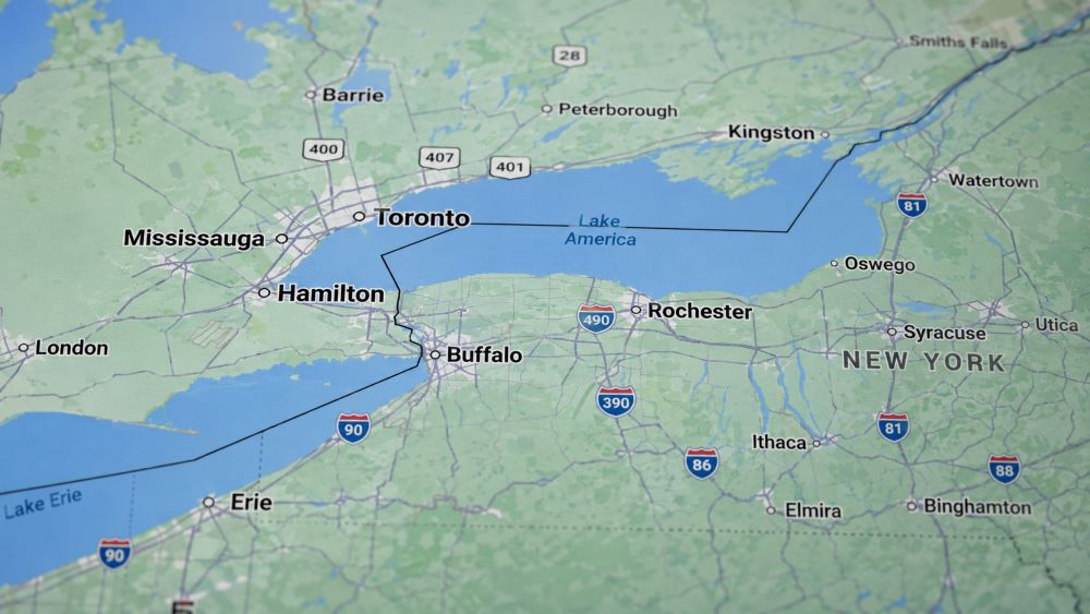 Google Maps bất ngờ đổi tên hồ Ontario thành hồ Mỹ đối với người dùng tại Hoa Kỳ, gây xôn xao dư luận.