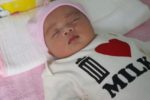 Những sai lầm cha mẹ cần tránh khi trẻ sốt