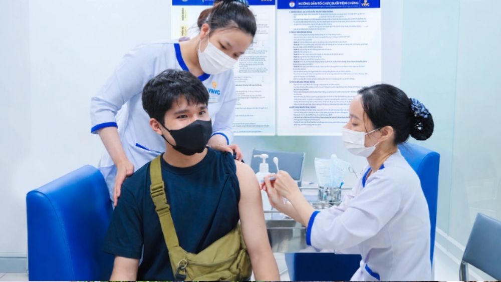 Vì sao nhiều nam giới mắc ung thư hầu họng?
