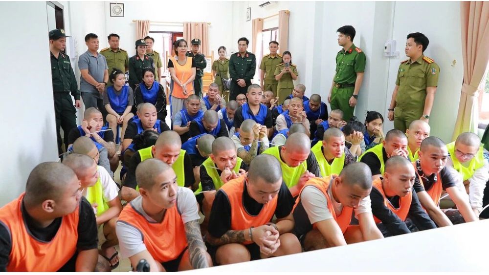 Bắt giữ 40 nghi phạm trong đường dây lừa đảo QR