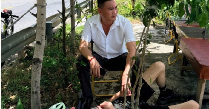 Du khách Hà Lan ngất khi đạp xe qua đèo Hải Vân