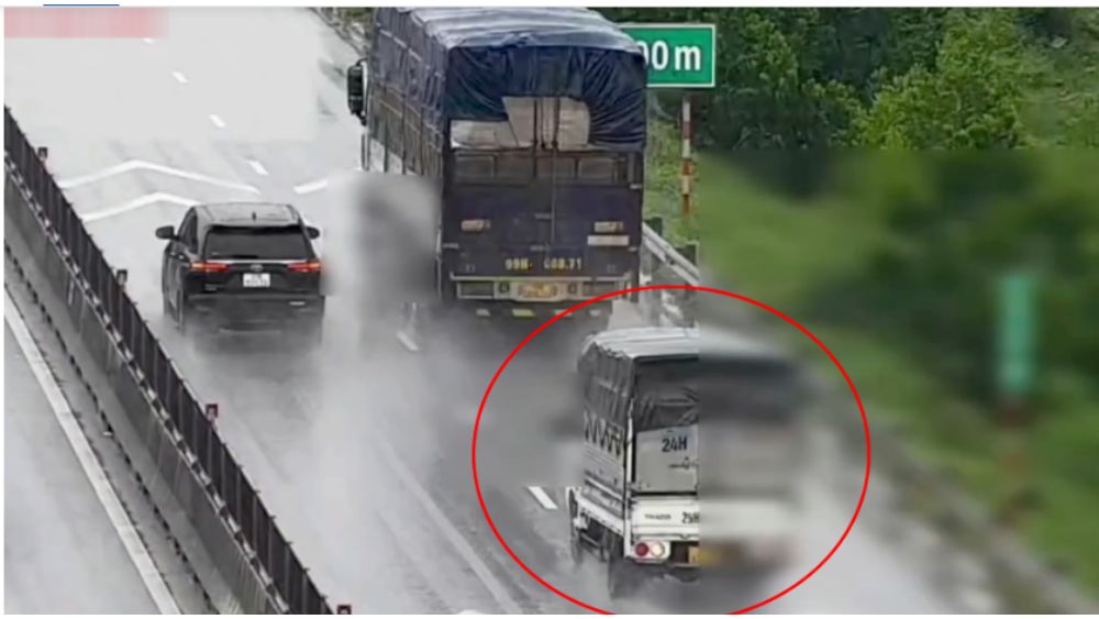 CSGT xử phạt tài xế không giữ khoảng cách trên cao tốc