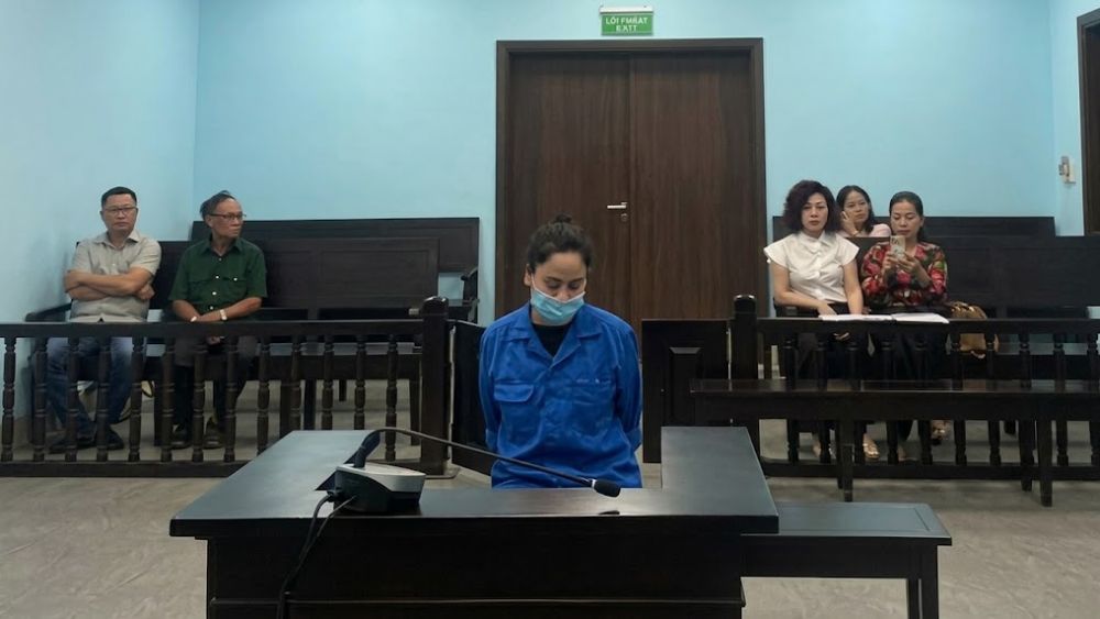 Bịa chuyện quen lãnh đạo Bộ GTVT và Tỉnh Đồng Nai, bị cáo Trinh Thị Huyền chiếm gần 19 tỷ đồng của các bị hại, nắm giữ án 20 năm tù.