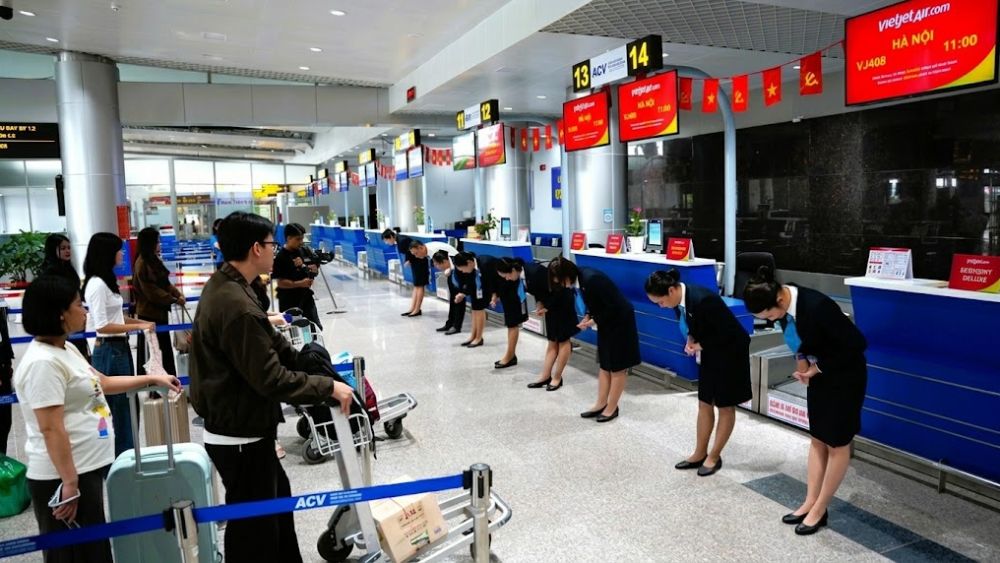 Sân bay Liên Khương huy động hơn 60 người tổng diễn tập quy trình phục vụ trước ngày chính thức mở cửa đón khách trở lại.