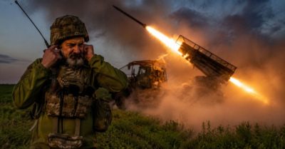 Ukraine áp sát Donetsk, Nga sa lầy ở Kharkov