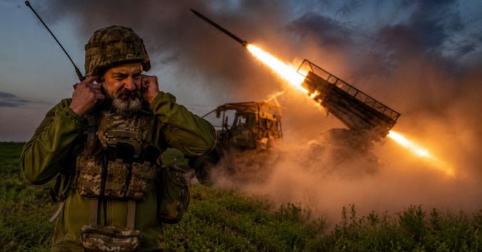 Quân Ukraine được cho là có bước tiến mới ở Donetsk, trong khi Nga chưa đạt bước tiến được xác nhận tại miền Bắc Kharkov.