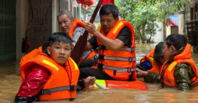 Narra ngoài khơi, nước lũ đã bao vây Lạng Sơn