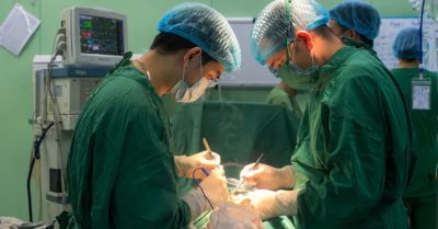 Nuốt mảnh xương, người đàn ông thủng ruột lần hai vì cùng một sai lầm