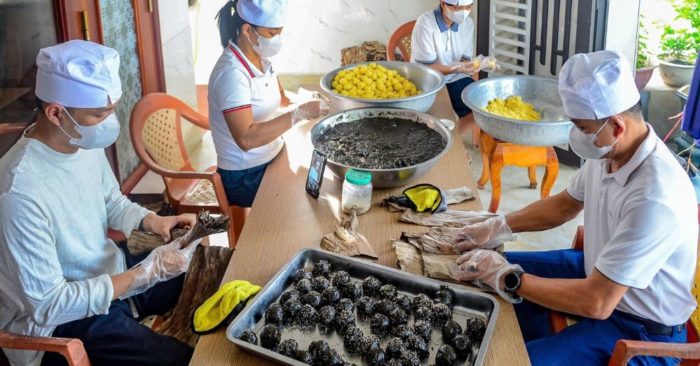 Bánh gai Tứ Trụ giữ hương vị truyền thống qua nhiều thế hệ